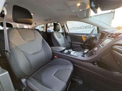 Fahrzeugabbildung Ford Mondeo Hybrid Titanium LED Spur Automatik Kamera