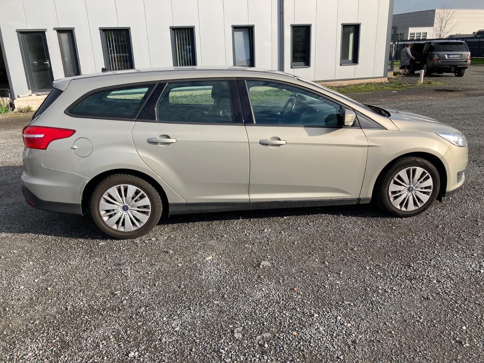 Ford Focus 2015 — photo 10