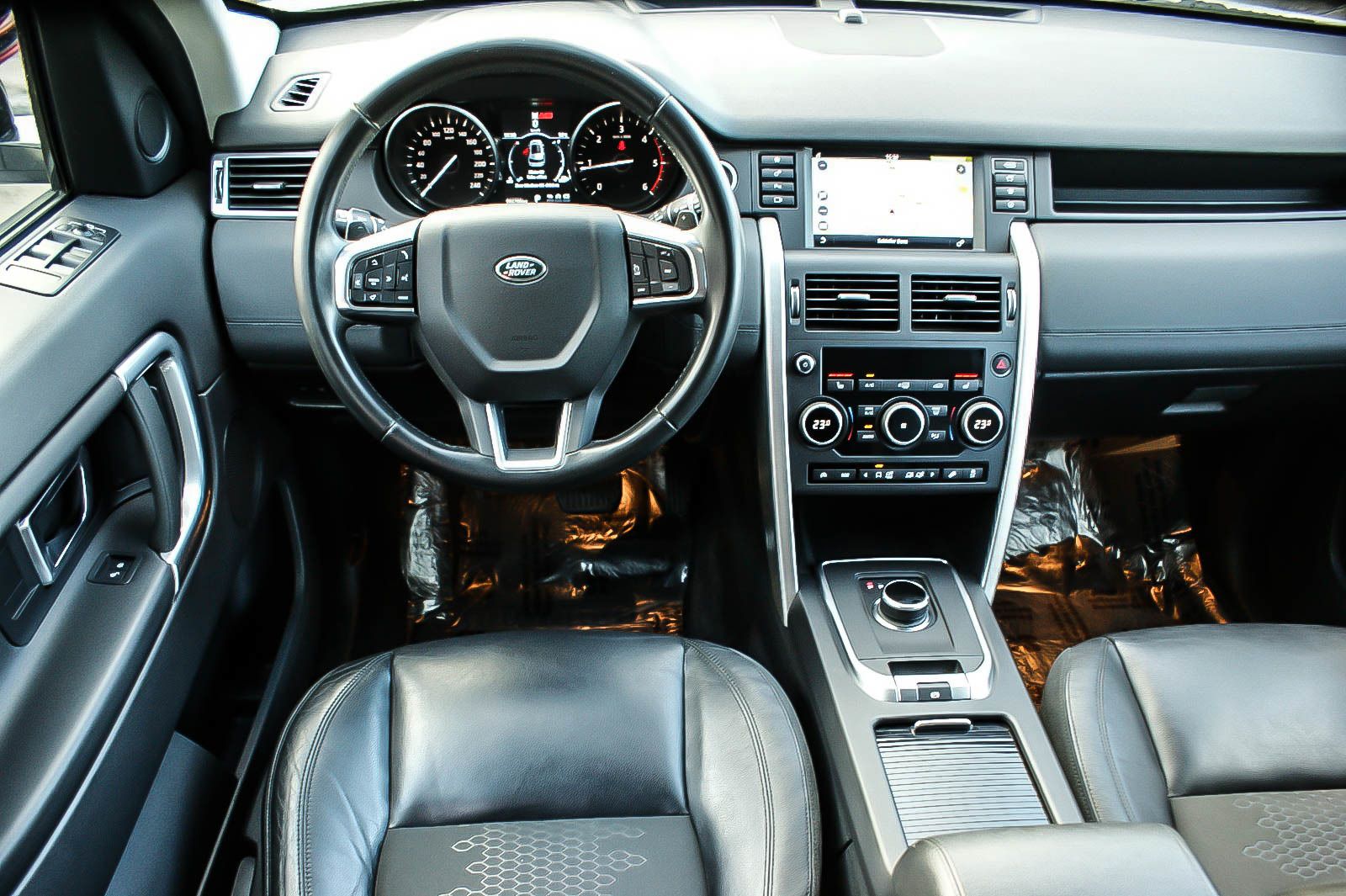 Fahrzeugabbildung Land Rover Discovery Sport TD4 Aut 9-Gang SE XENON NAVI AHK
