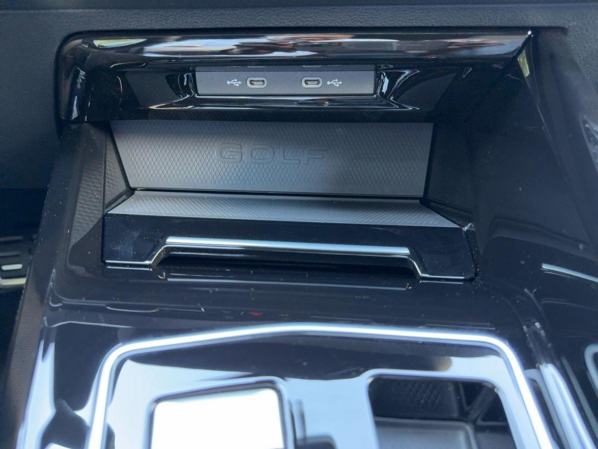 Volkswagen Golf VIII 2.0 GTI DSG Panoramadach AHK AppConnec