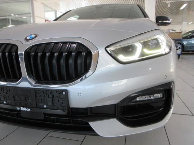 BMW 118 i SportLine LED/NAVI/SHZ/PDC/AHK/STANDHZ/17"