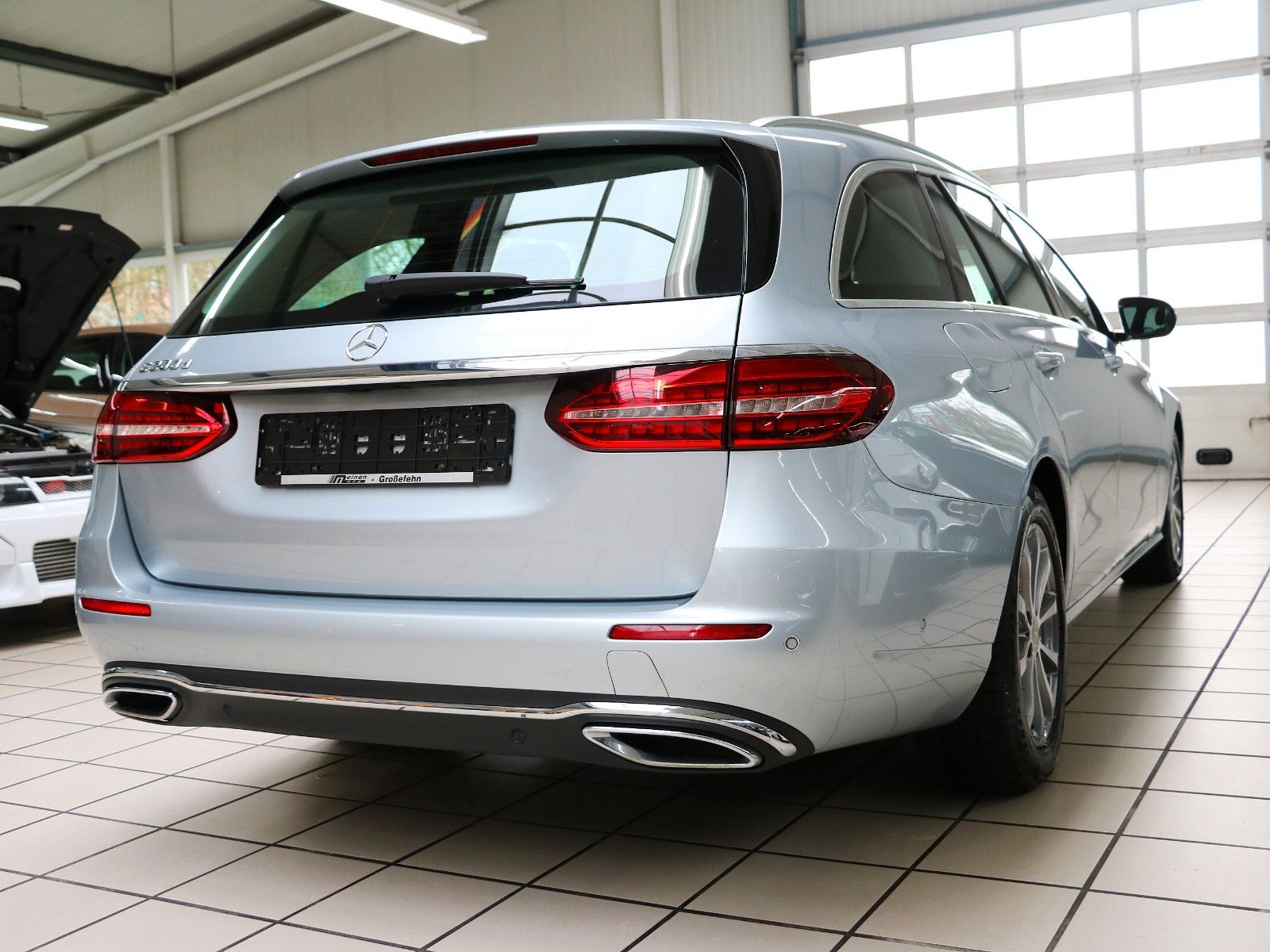 Mercedes-Benz E 200 D T-Modell Automatik foto 4
