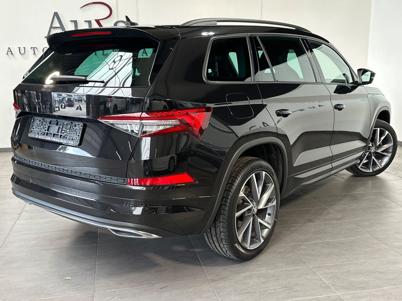 Fahrzeugabbildung SKODA Kodiaq Sportline NAV+LED+ACC+KAMERA+20ZOLL+KESSY