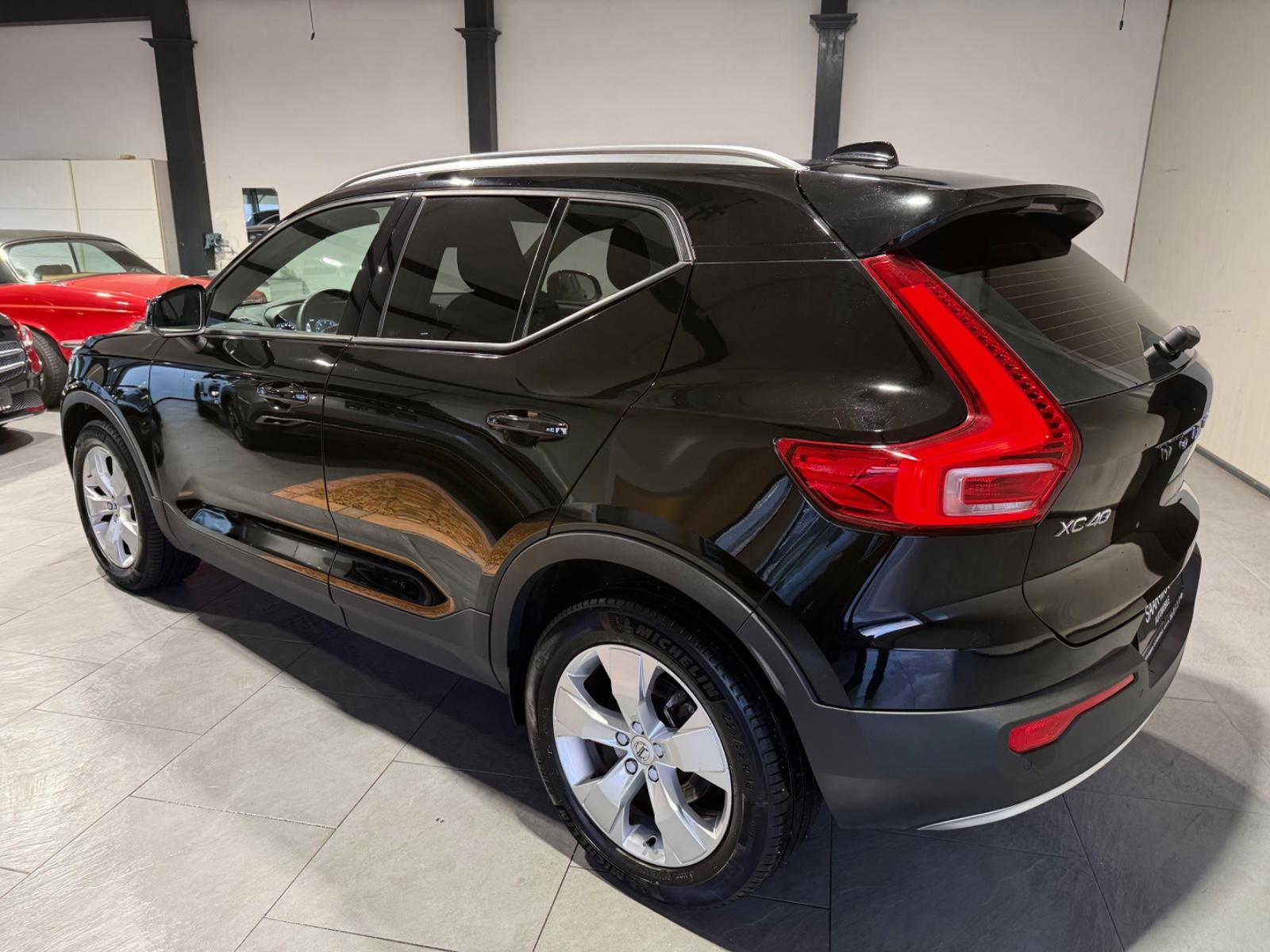 Volvo XC 40 XC40 Momentum Pro 2WD