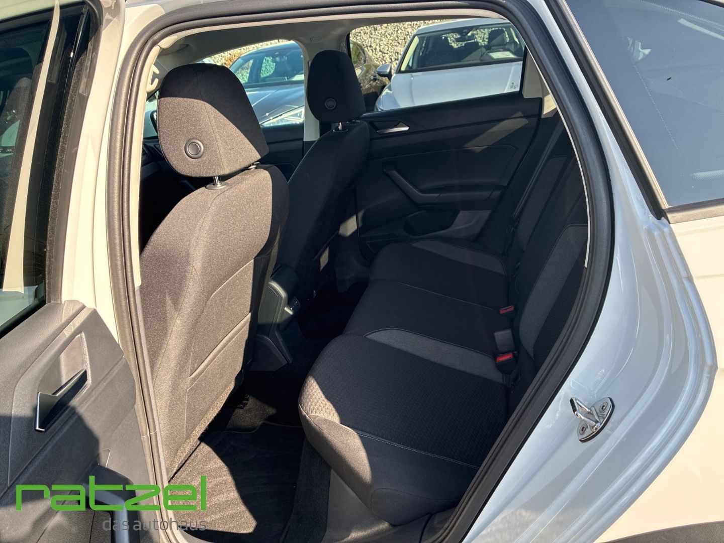 Fahrzeugabbildung Volkswagen Taigo Life 1,0 TSI LED DAB SHZ Spurhalteass. Ver