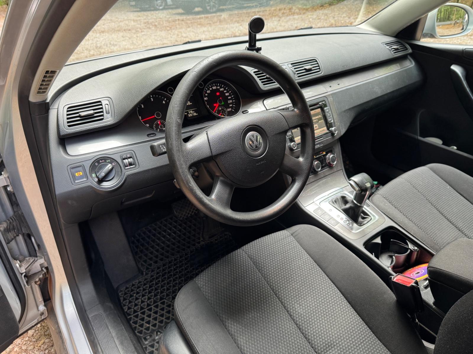 Volkswagen Passat 2010 — photo 9
