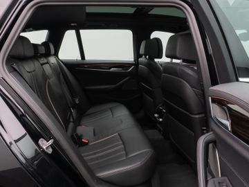 Fahrzeugabbildung BMW 530d xDr Tour Luxury Line ACC H/K Panorama DAB