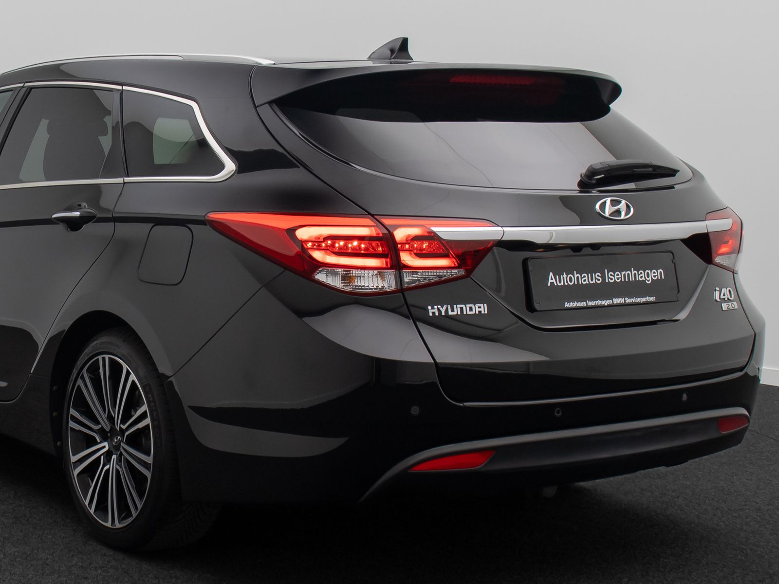 Fahrzeugabbildung Hyundai i40 Premium Kamera DAB Memory InfinitySound 18"