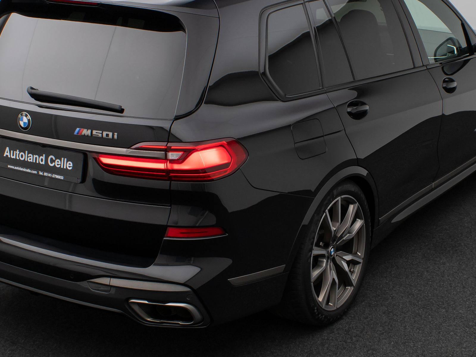 Fahrzeugabbildung BMW X7 M50i Panorama Laser 360°HUD H/K SoftCl 22Zoll