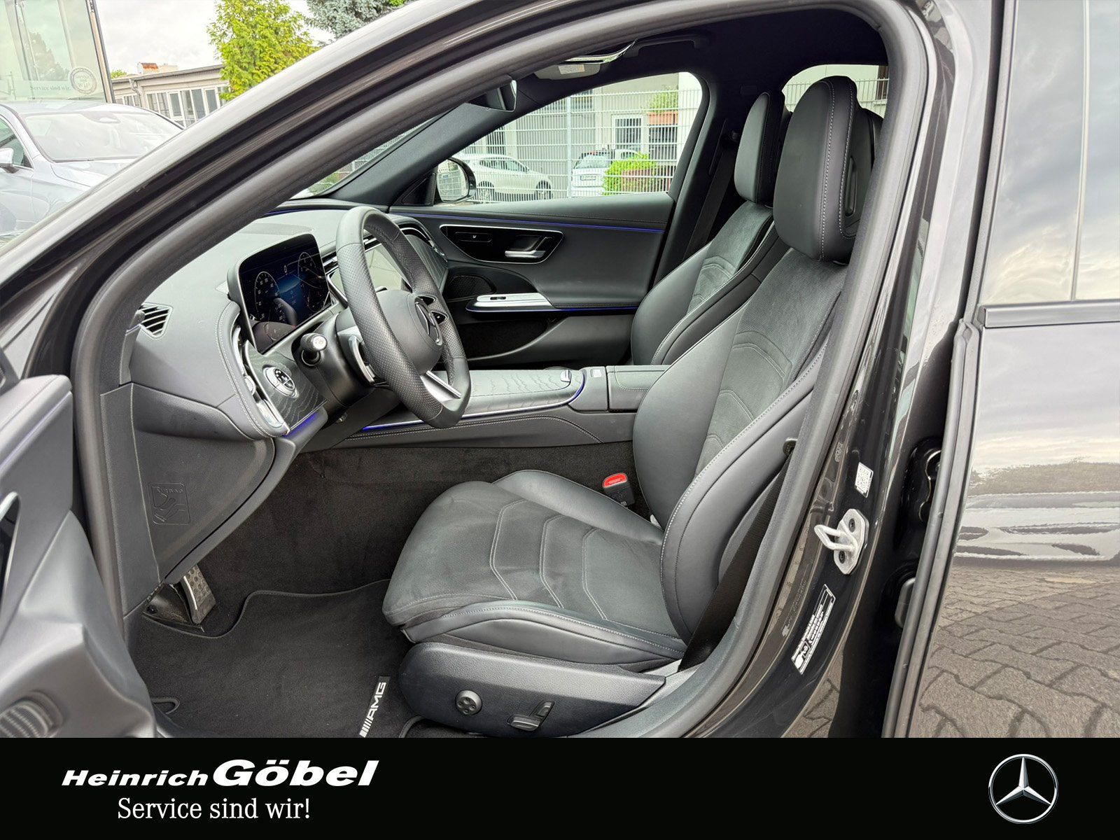 Fahrzeugabbildung Mercedes-Benz E 220 d AMG*DISTRONIC*TOTWINKEL*KEYLESS*AMBIENTE