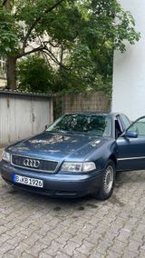 Audi A8 2.8 Auto - BOSE Shz. vo. u hi. Garagenwagen  - Audi A8 aus 1995