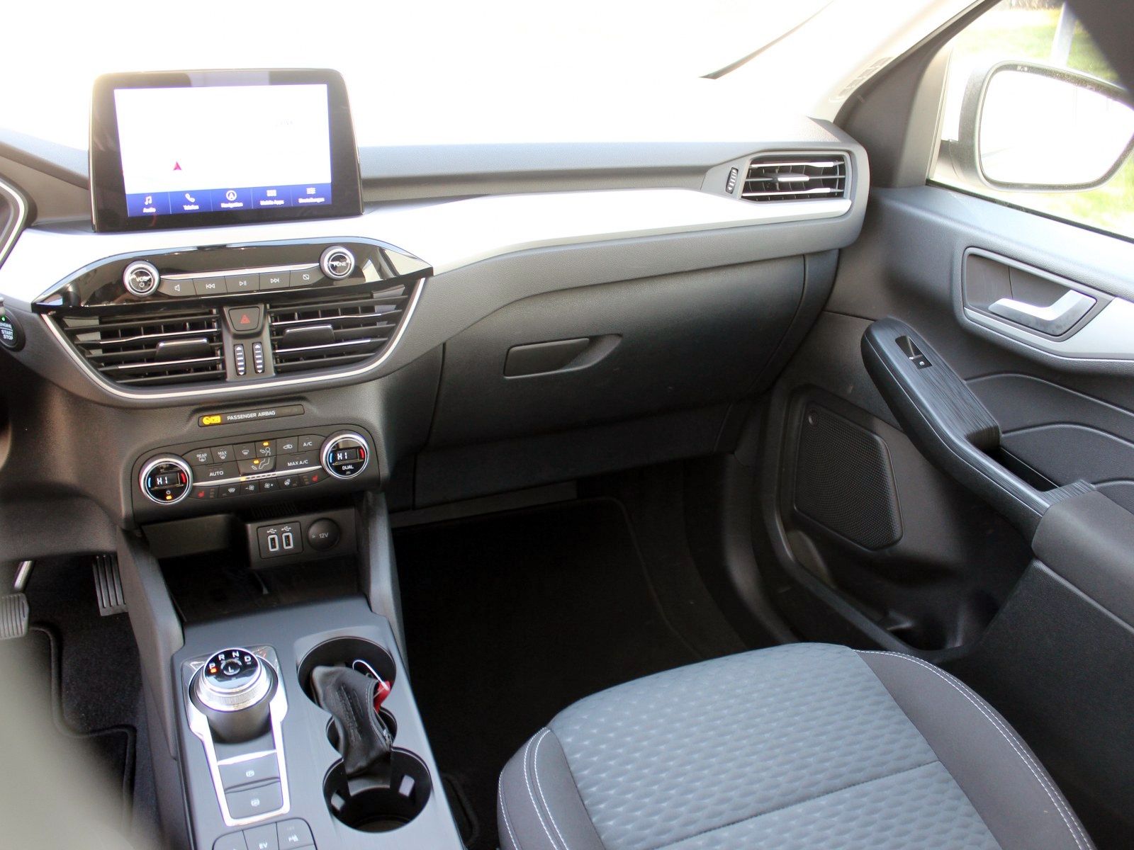 Fahrzeugabbildung Ford Kuga Plug-In Hybrid Cool & Connect