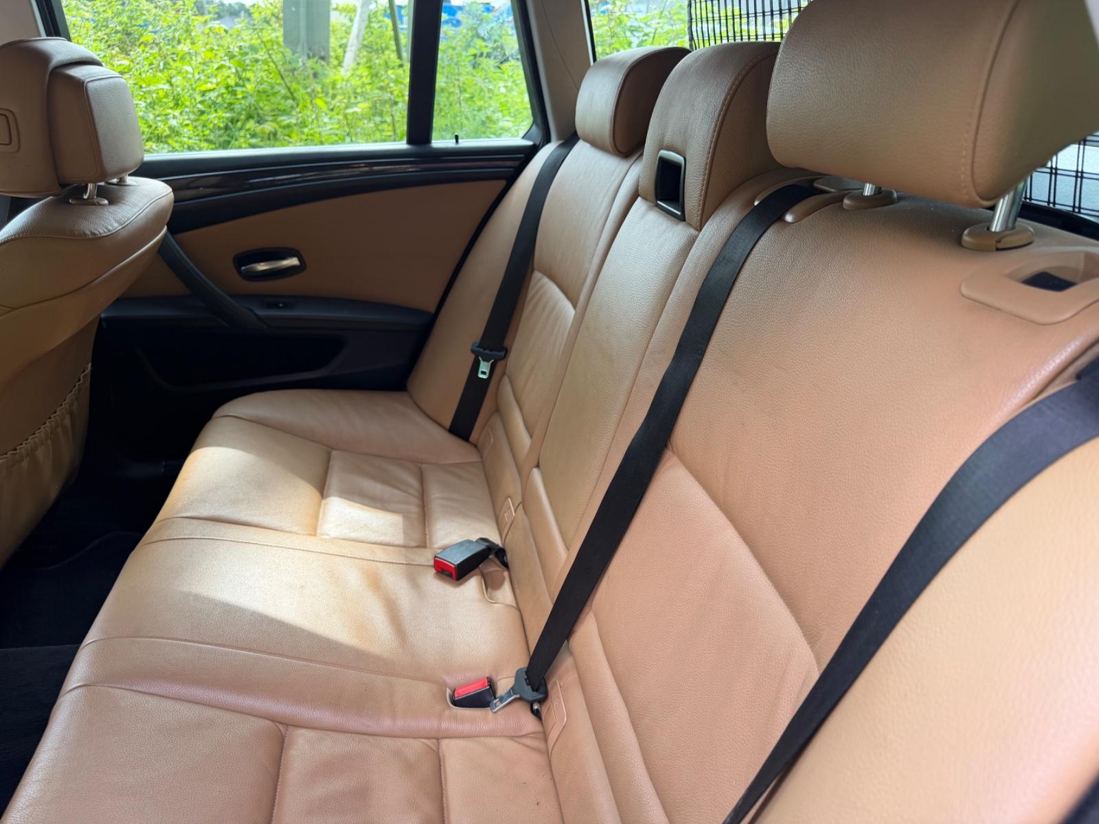 BMW 520 2010 — photo 9