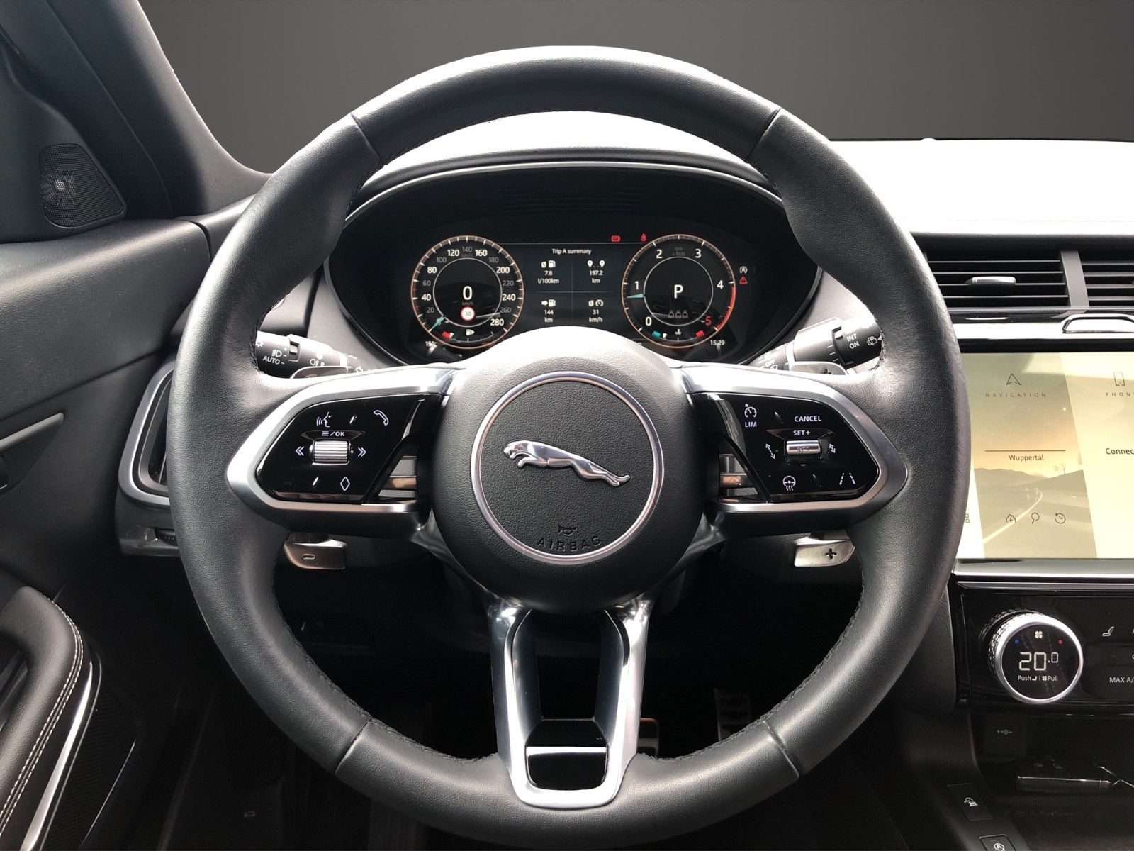Fahrzeugabbildung Jaguar E-PACE D200 R-Dynamic SE AWD AHK