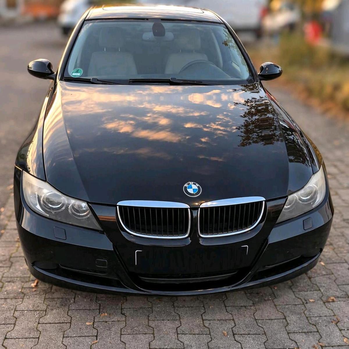 BMW 318, 2007