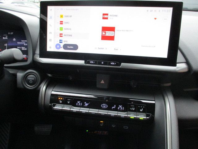 Fahrzeugabbildung Toyota C-HR Hybrid FWD Team Deutschland