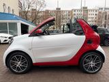 Smart fortwo Cabrio BRABUS Xcl*LEDER*NAVI*JBL*KAM* - Smart ForTwo in Köln