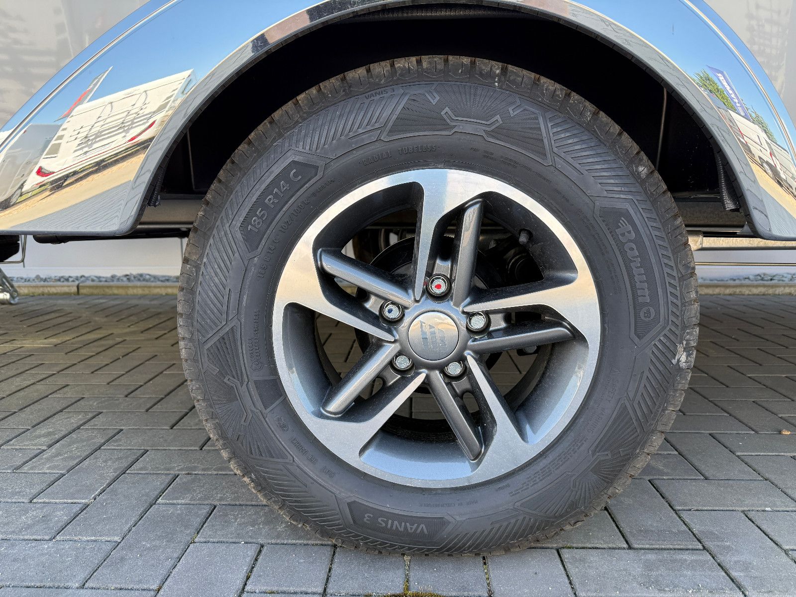 Fahrzeugabbildung HYMER / ERIBA / HYMERCAR Touring 630 - 6.084€ SPAREN!