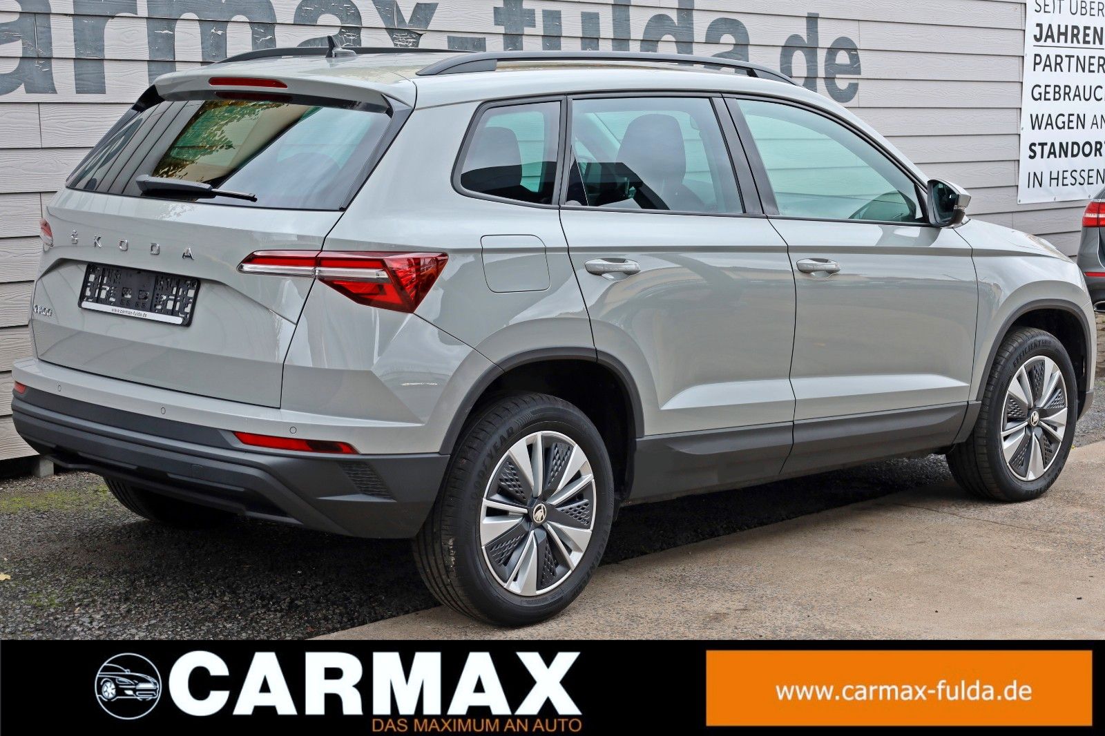 Fahrzeugabbildung SKODA Karoq Ambition,Navi,PDc,8 fach Alräder!