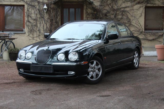 Jaguar S-Type V6