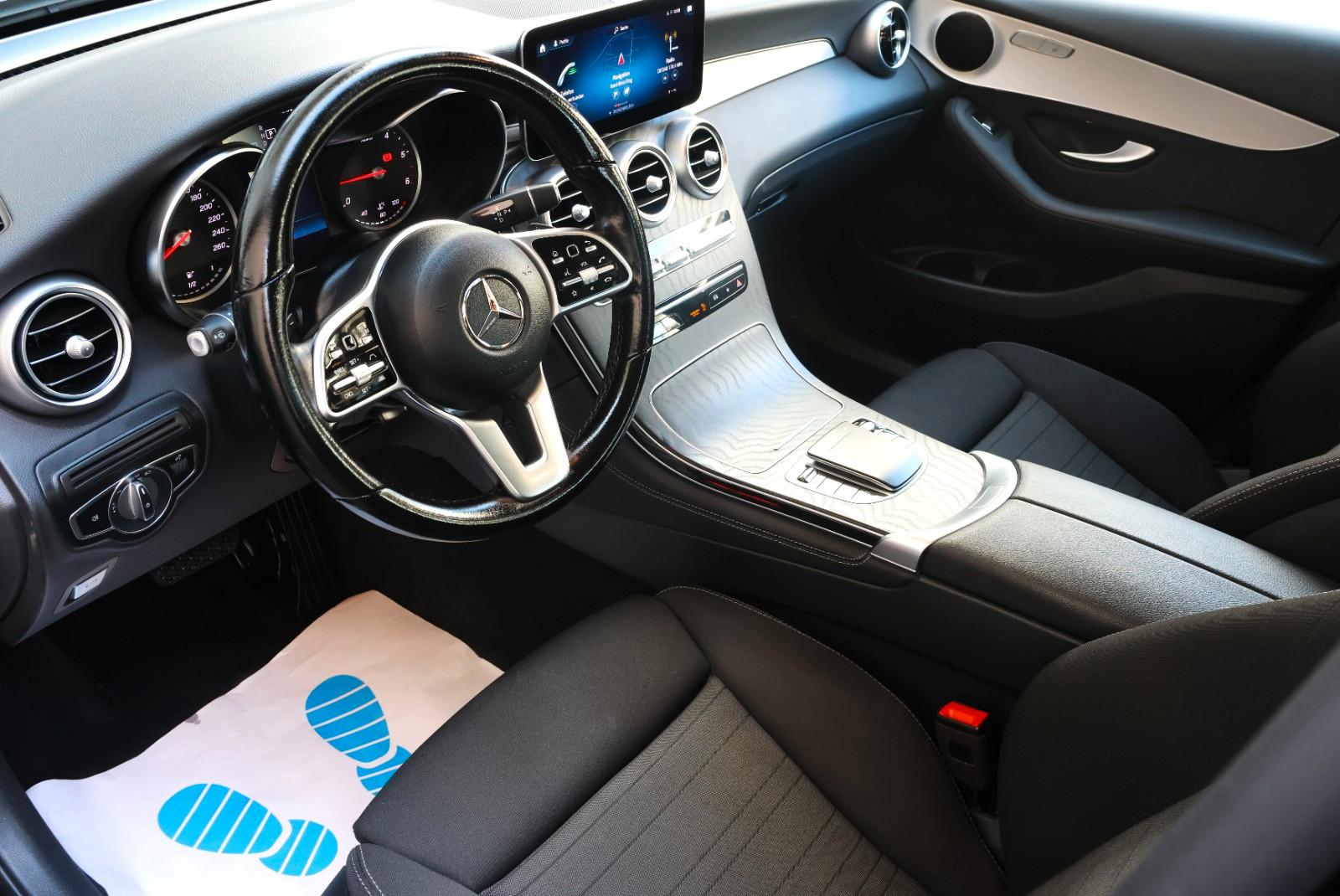 Mercedes-Benz GLC 300 d 4Matic 1Hand KAM MBUX LED TOT Verkzerk