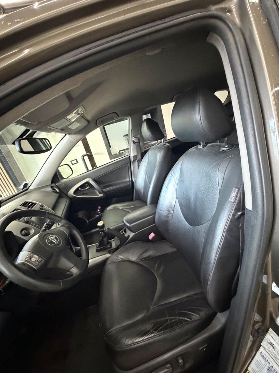 Toyota RAV4 2011 — photo 5