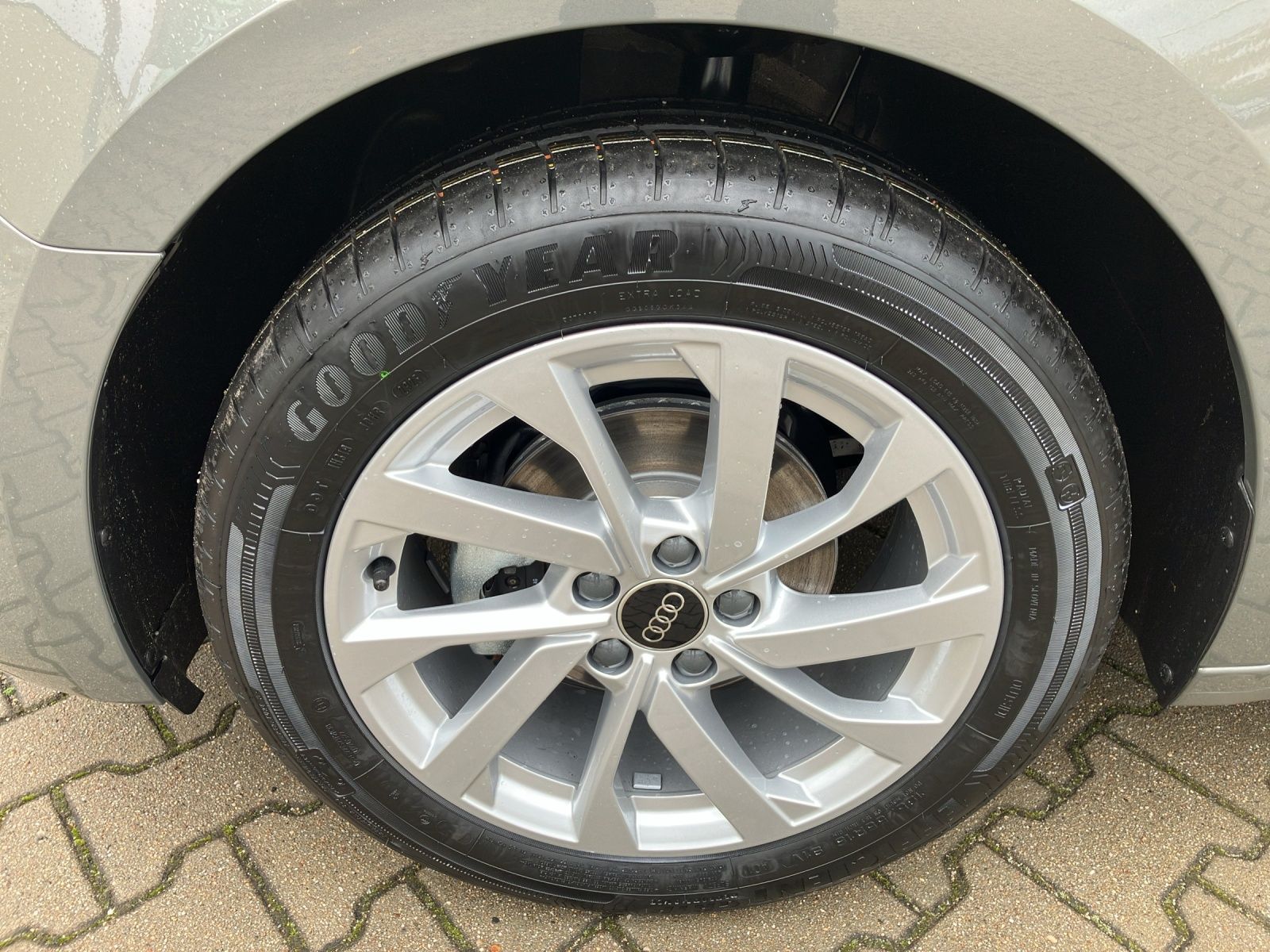 Fahrzeugabbildung Audi A1 Sportback 25 TFSI advanced LED Sportsitze GRA