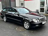 Mercedes-Benz E-280 CDI T Avantgarde Leder/ Navi/ PDC/ AHK/SHZ - Mercedes-Benz E 280 mit Diesel-Antrieb: Automatik
