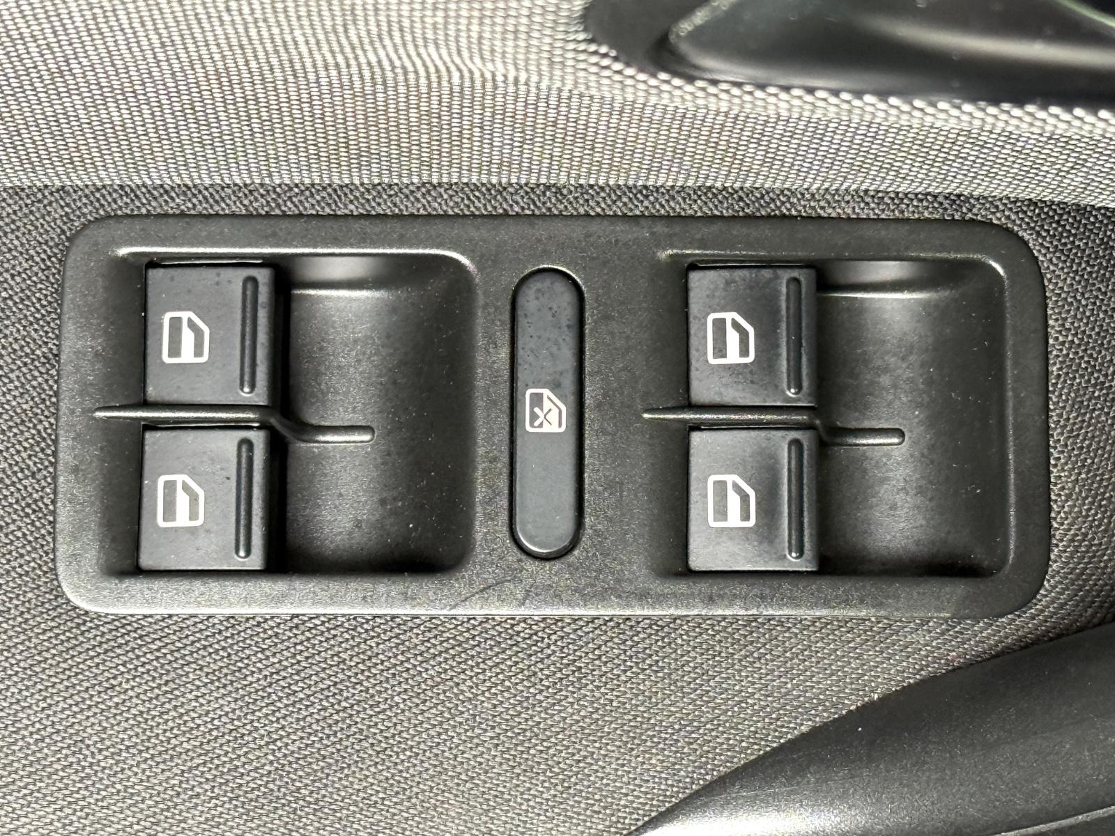 Volkswagen Polo V GTI*1 HAND*PDC*KLIMAAUTO.*TEMPOMAT*ALU*BT
