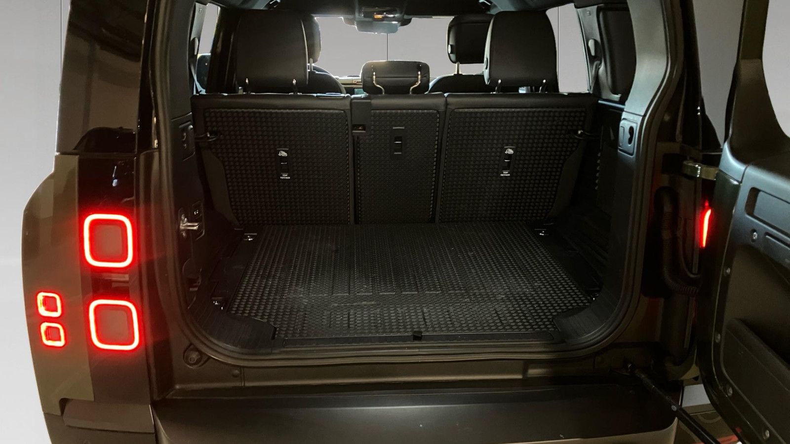 Land Rover Defender - Bild 10