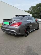 Mercedes-Benz CLA 45 AMG SPEEDSHIFT DCT 4MATIC AMG - mit Benzin-Antrieb: Coupe, Grau, Panorama-Dach
