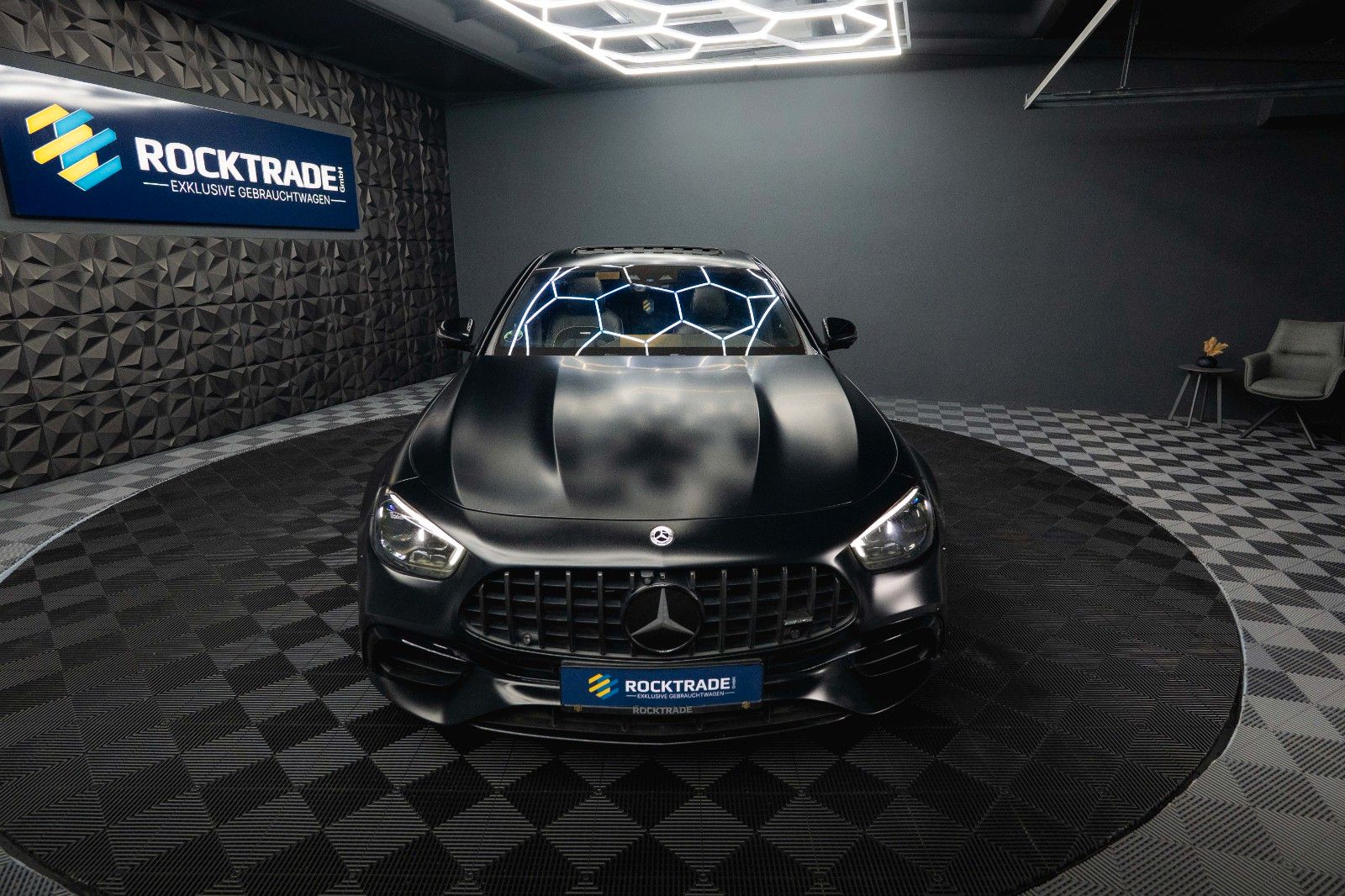 Fahrzeugabbildung Mercedes-Benz E 63 S AMG 4Matic+ Performance Night-Paket *ACC*