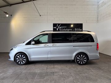 Mercedes V 220 - 2