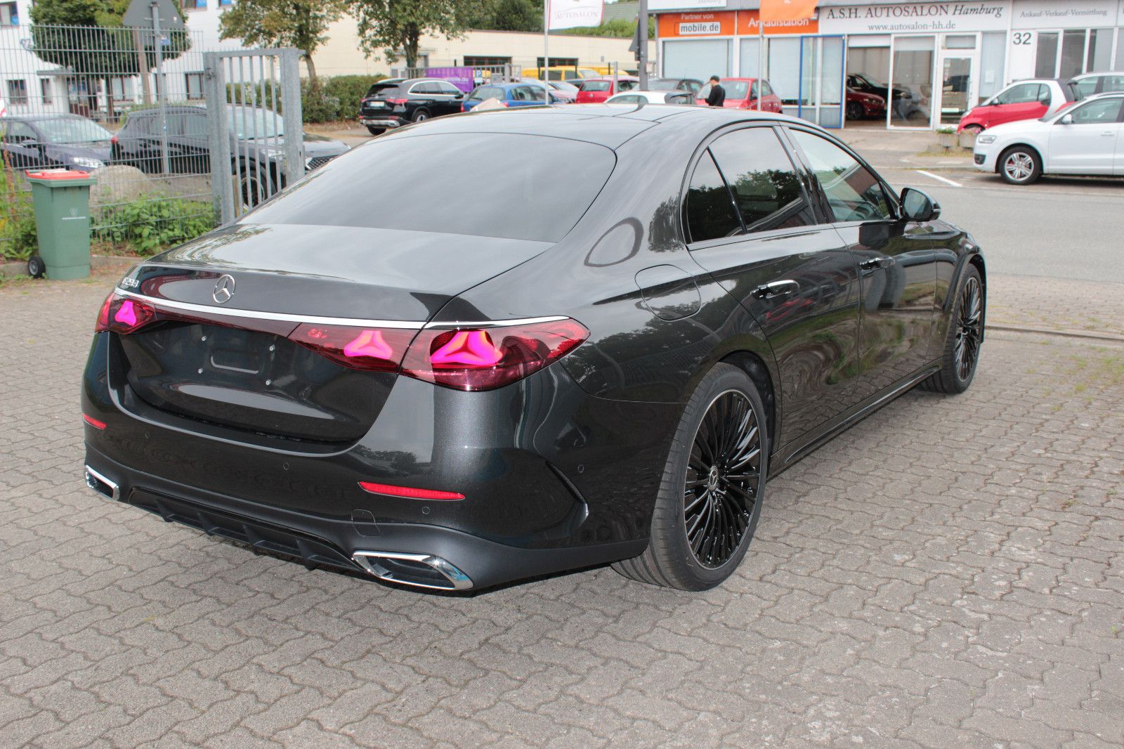 Fahrzeugabbildung Mercedes-Benz E 200 *AMG Line**Premium Plus**Superscreen*MY24*