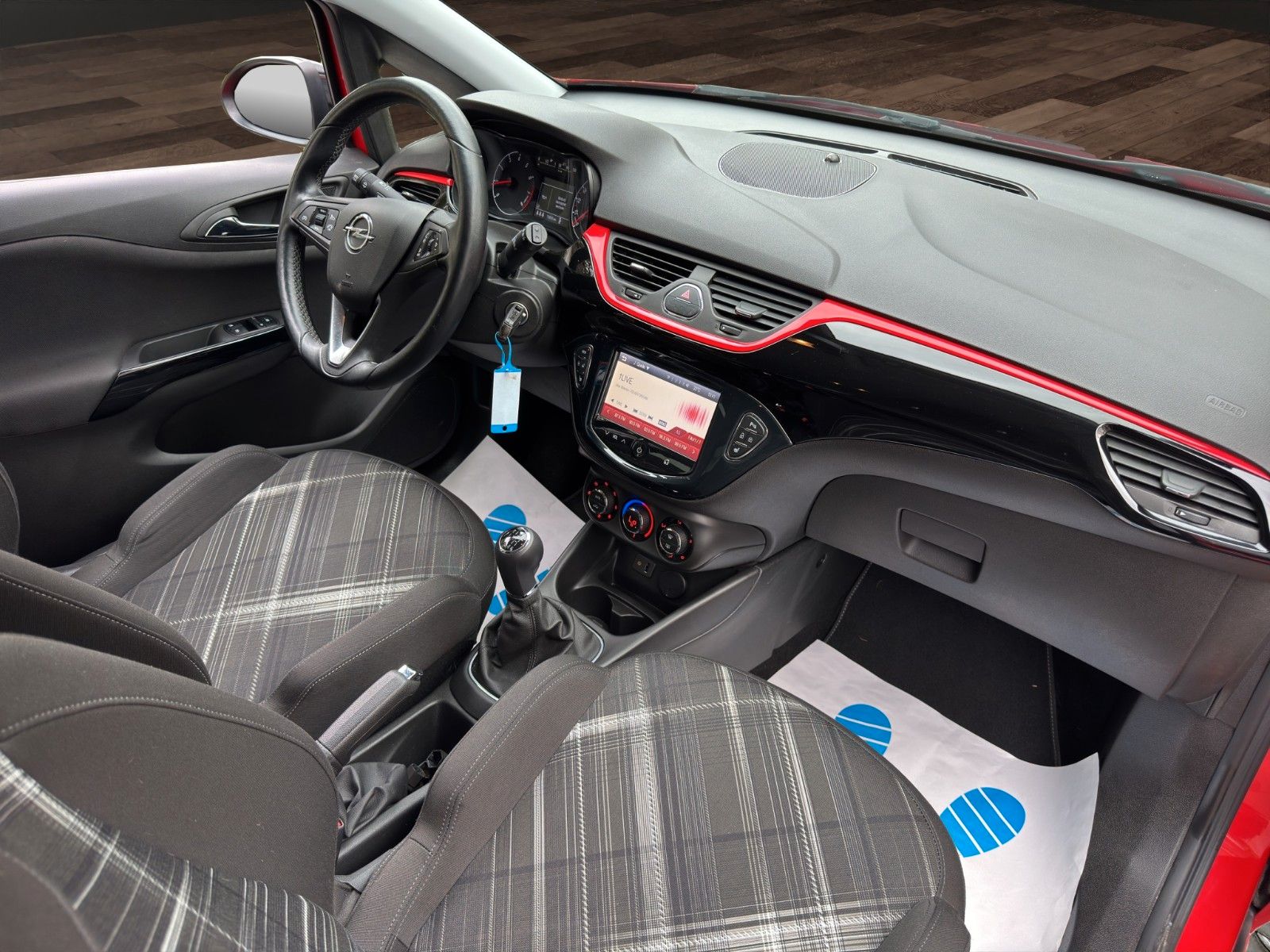 Fahrzeugabbildung Opel Corsa E Color Edition Klimaaut/Sitz+Lenkrad Heiz