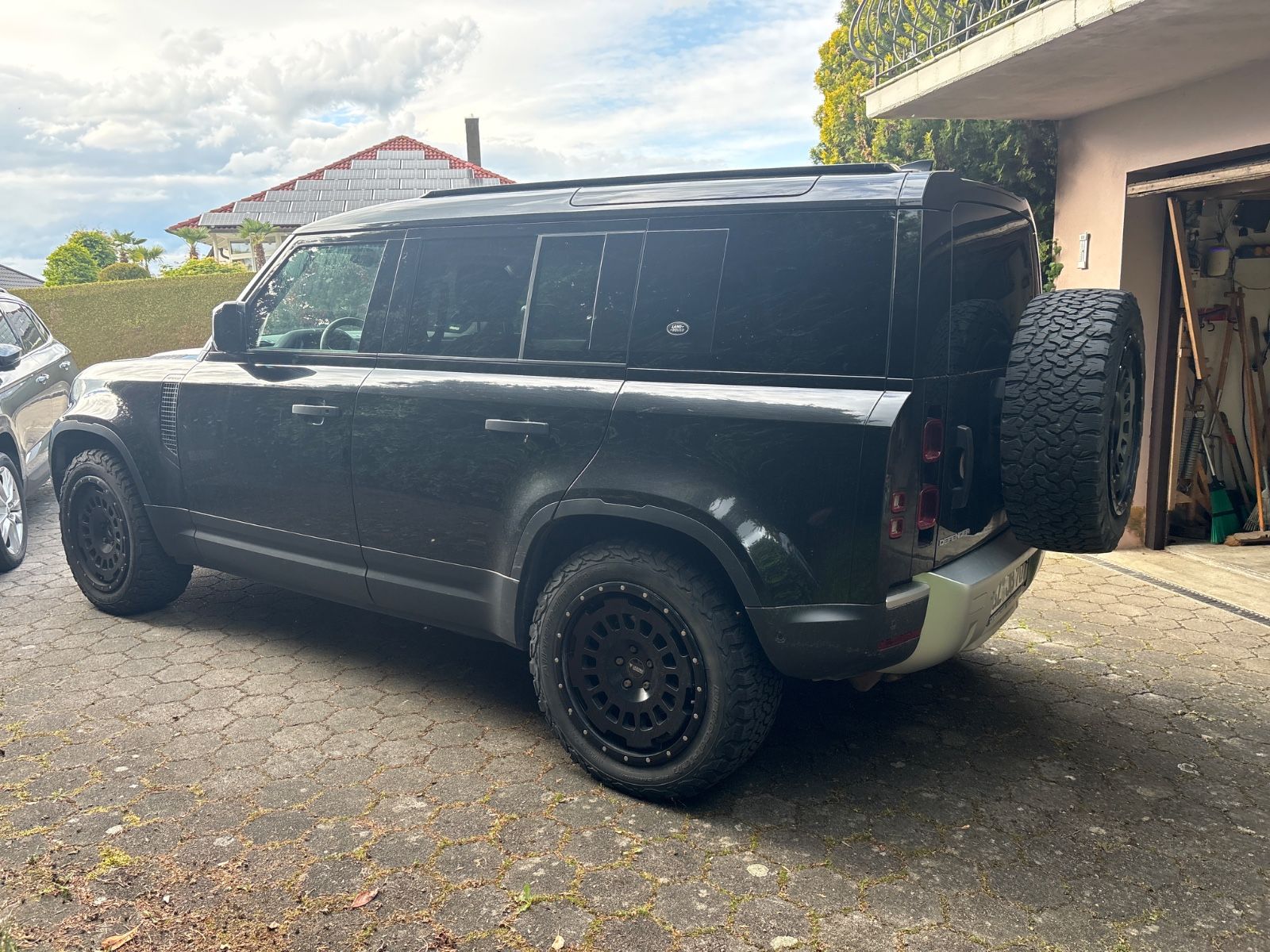 Land Rover Defender 110 Basis foto 2