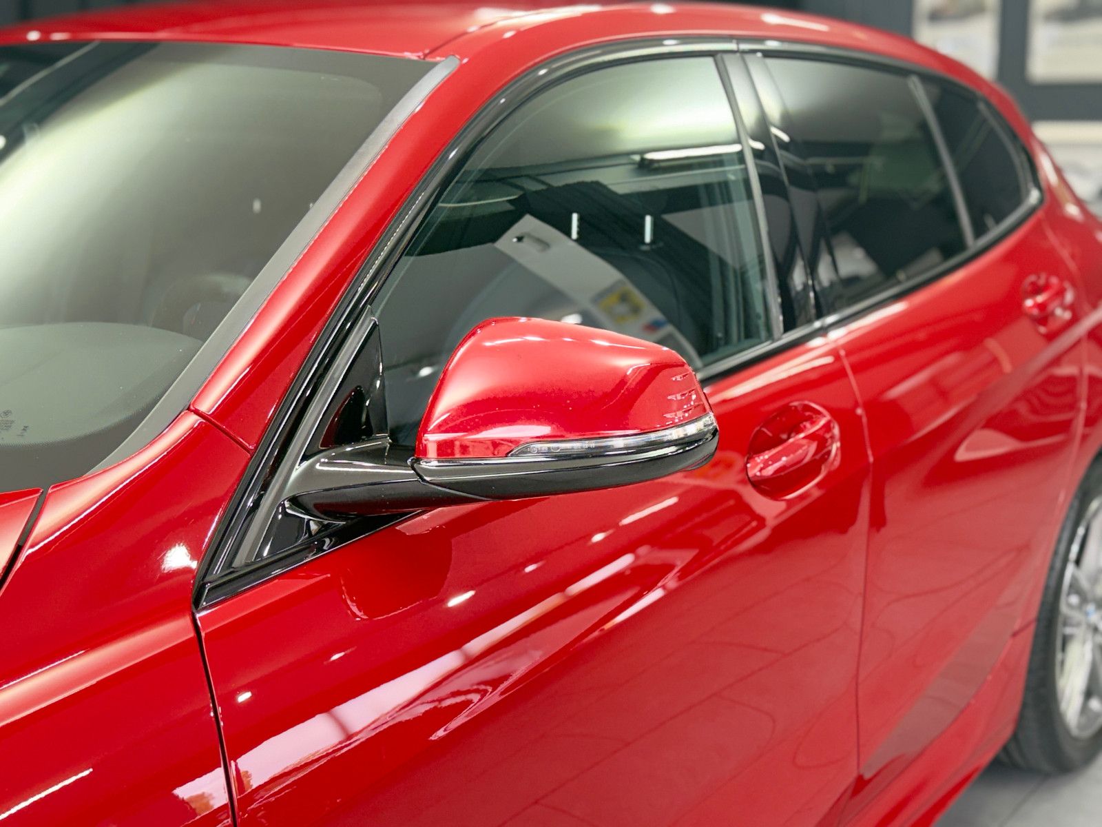 Fahrzeugabbildung BMW 118 d M Sport|HIFI|RF-CAM|DIG-TACHO|NAVI