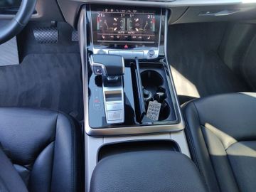 Audi Q8 - 11