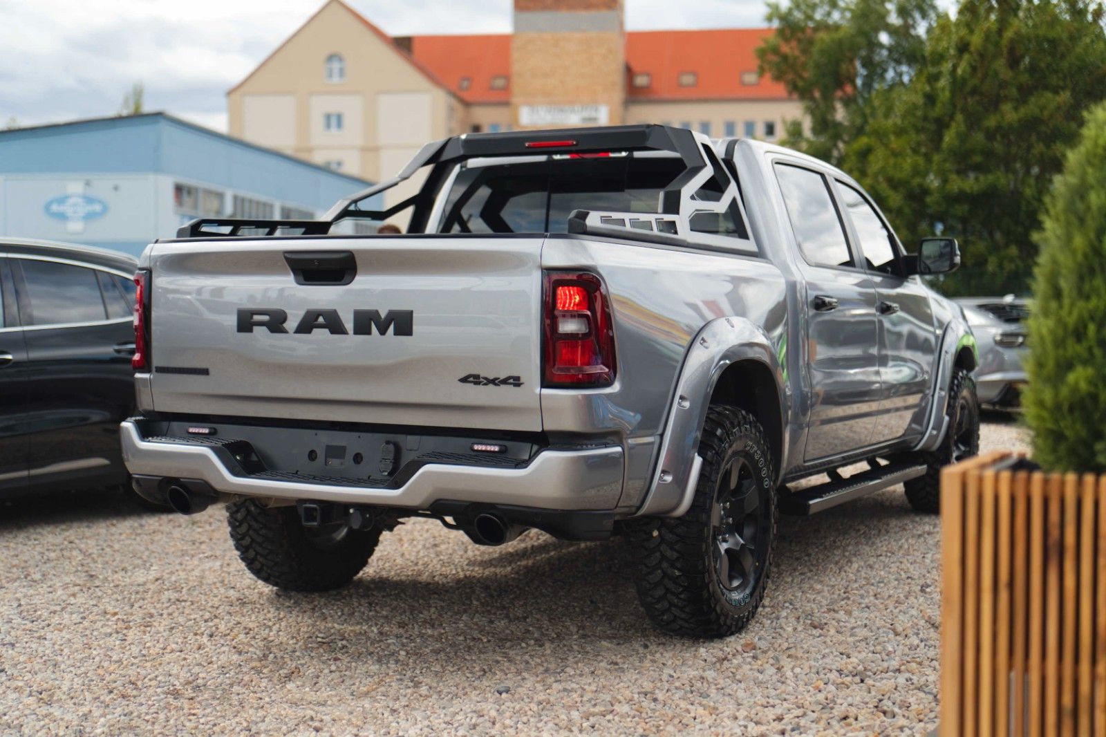 Fahrzeugabbildung Dodge RAM 3.0 MY 25 TWIN TURBO Offroad Night ACC 19%