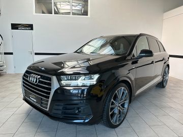Audi Q7 - 1