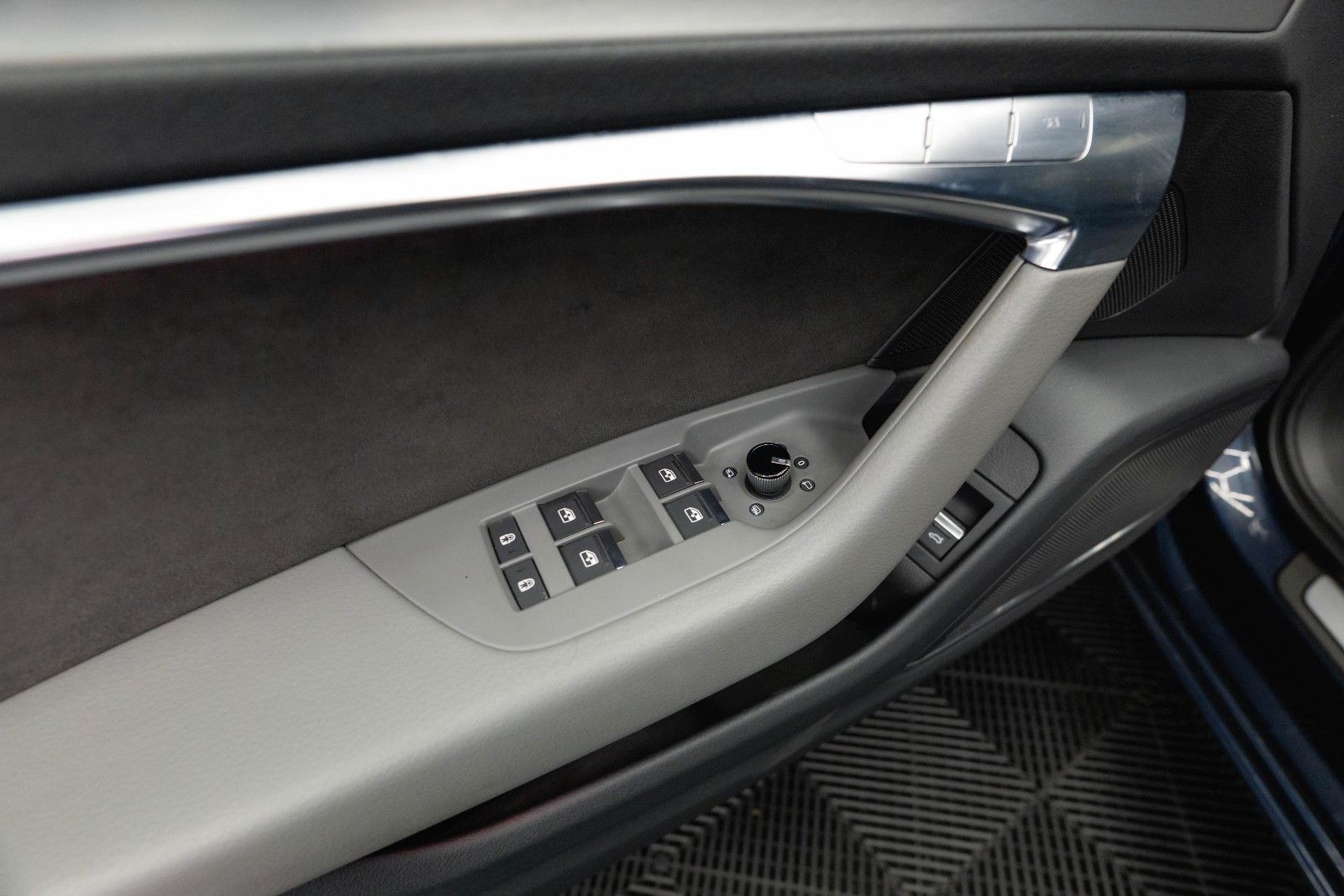Fahrzeugabbildung Audi A6 Avant 50 TDI quattro S-Line Sport Plus | ACC