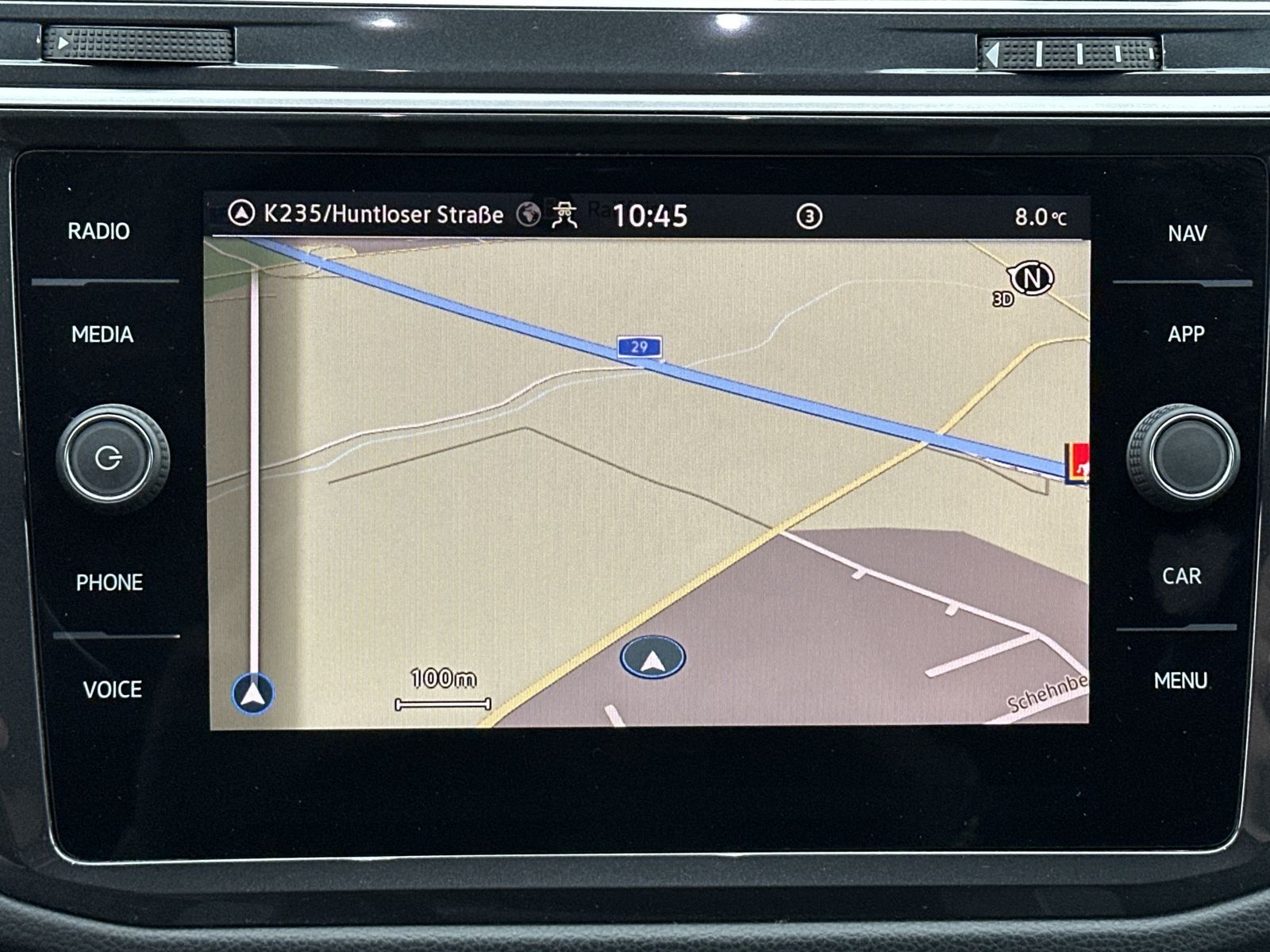 Fahrzeugabbildung Volkswagen Tiguan 2.0 TDI DSG R-Line NAV+LED+AHK+VCOCK+ACC