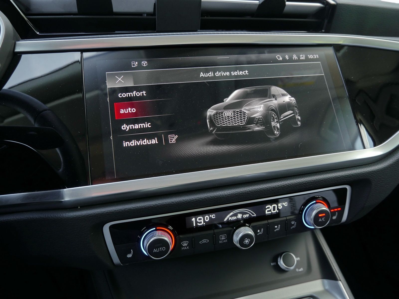 Audi Q3 - Bild 21