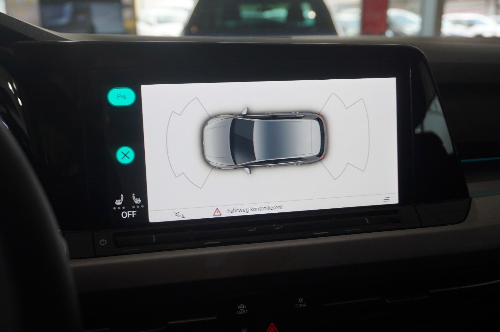 Fahrzeugabbildung Volkswagen Golf VIII Lim. 2.0 TDI LIFE DSG NAVI/LED/VIRTU.