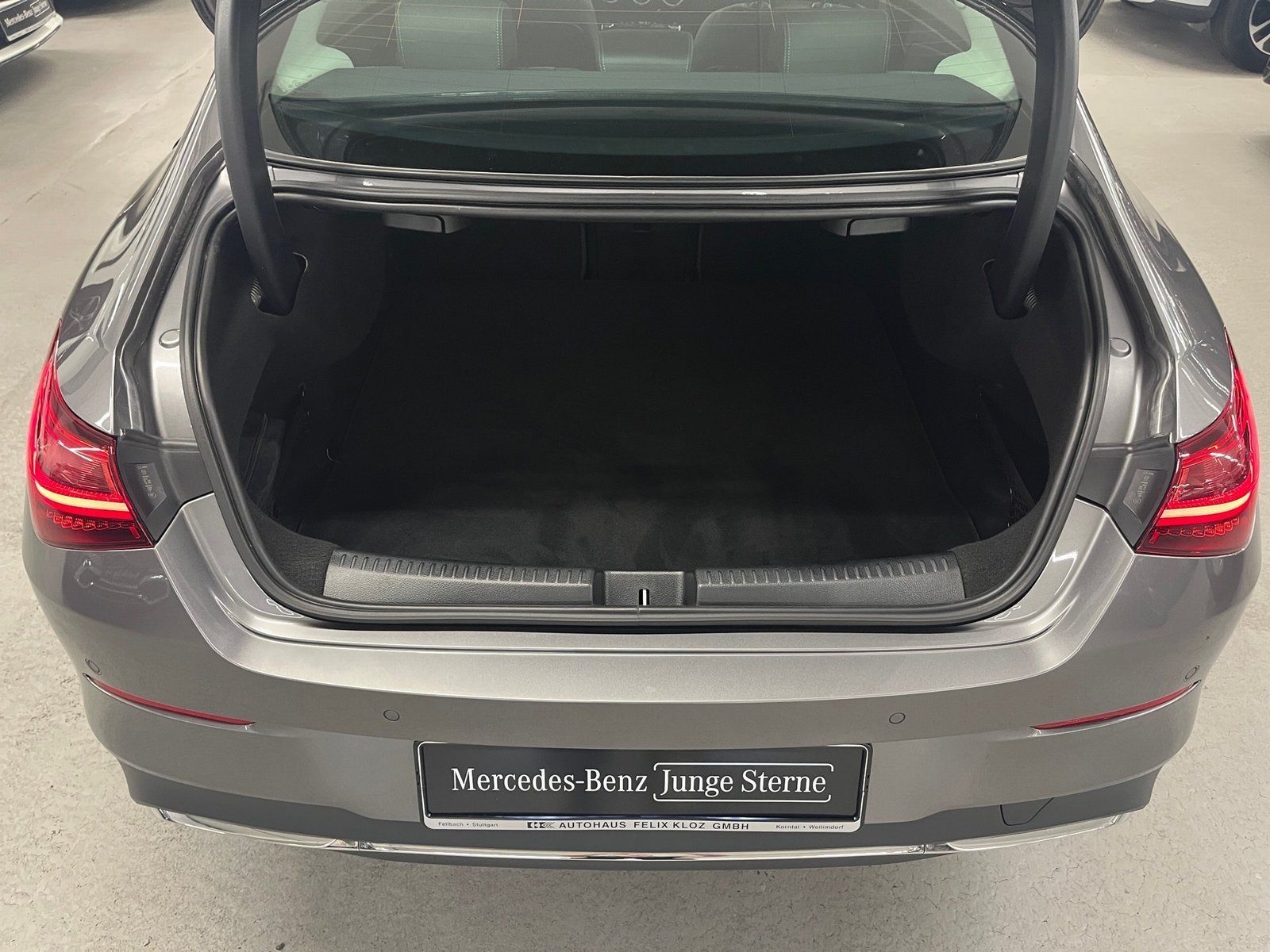 Fahrzeugabbildung Mercedes-Benz CLA 180 Progressive*Kamera*Totwinkel*LED*MBUX*