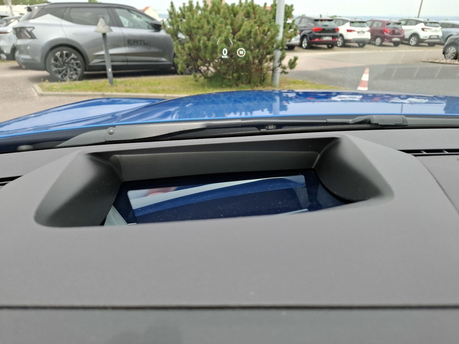 Renault Rafale - Bild 24