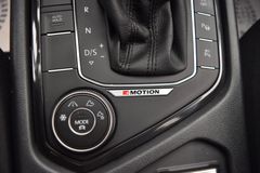 VW Tiguan 2.0 TDI DSG Highline 4Motion~Navi~LED~AHK