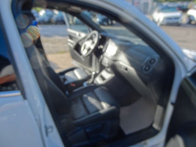 Fahrzeugabbildung Volkswagen Tiguan/R-Line/4Motion/AHK/Pano/Navi/Xenon/57.500