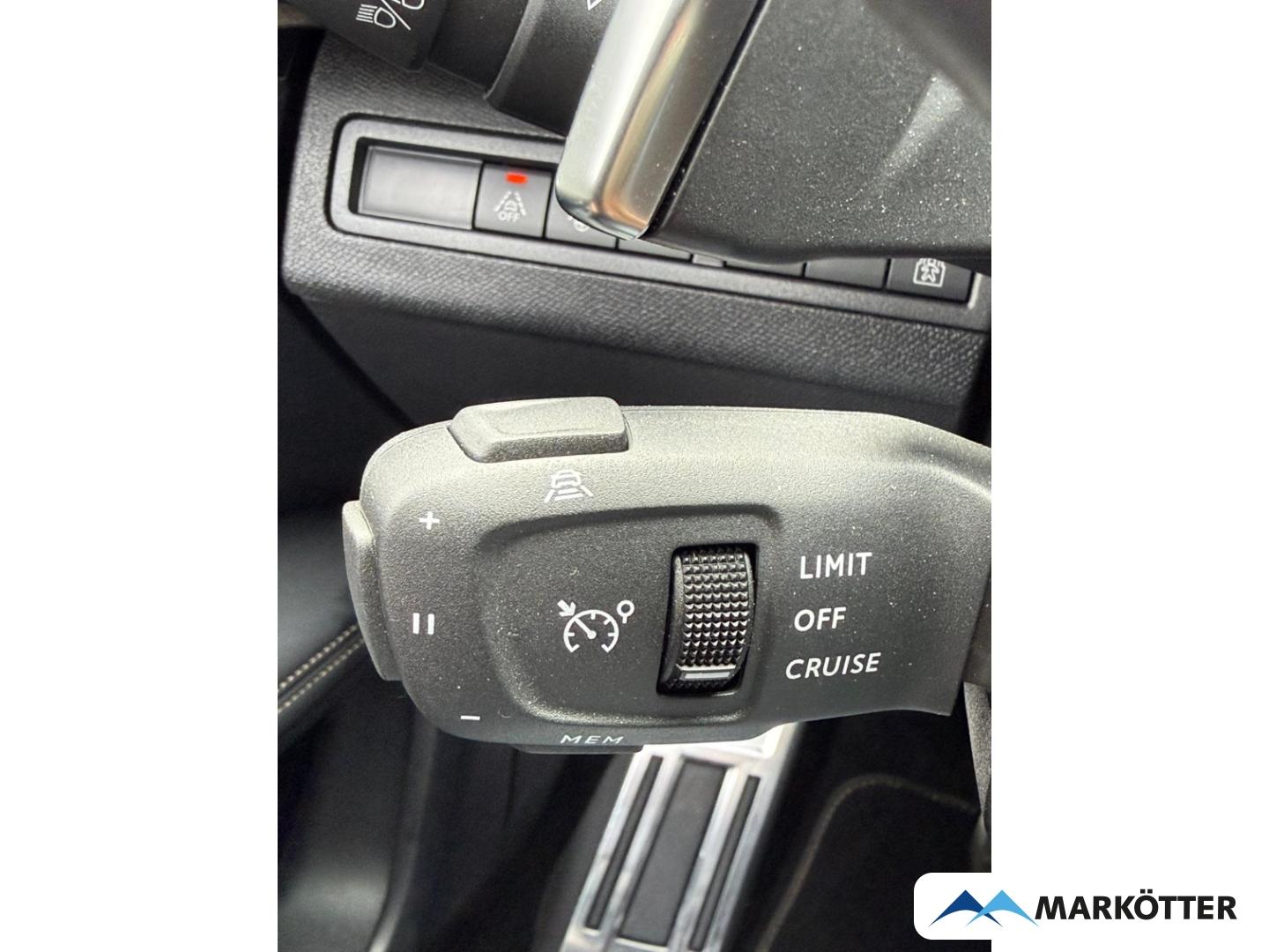 Peugeot 3008 GT ACC/BLIS/CAM/DAB/LED/NAVI/PDC/SHZ