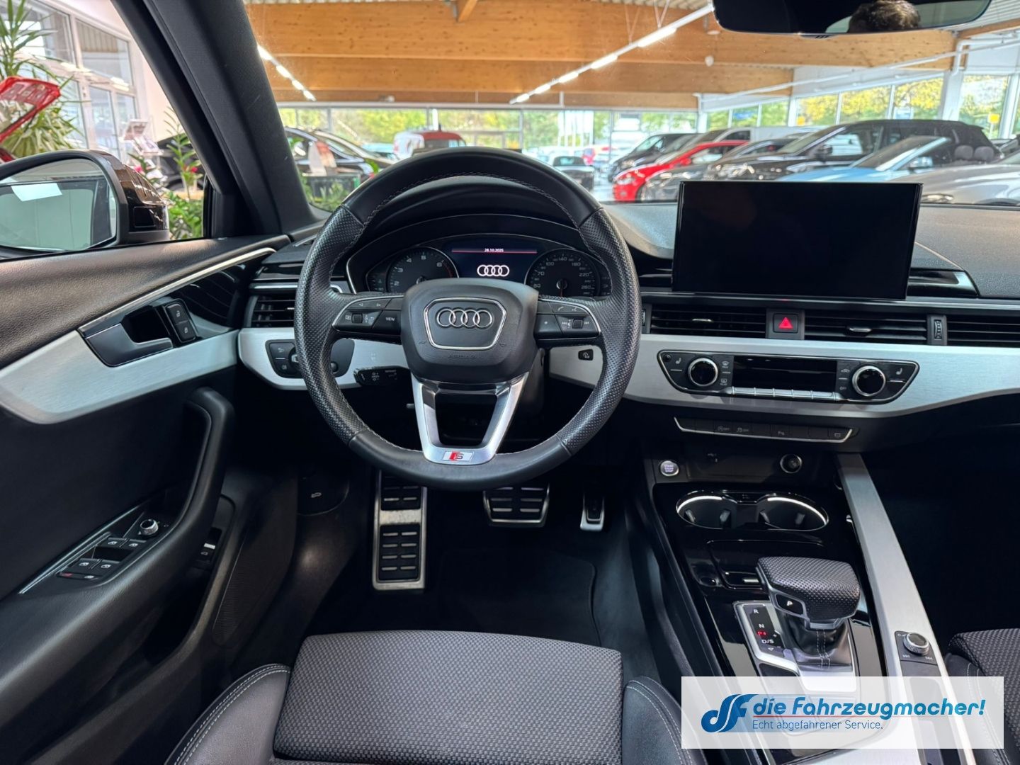 Fahrzeugabbildung Audi A4 Avant 35 TFSI S line Navi Leder LED ACC El. H